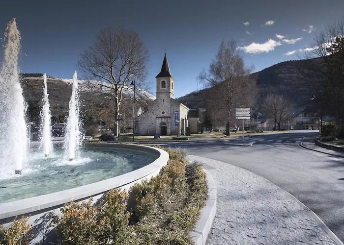 Au Centre Avec Piscine Et Sauna, Wi-fi Inclus - Fr-1-296-422 * Saint-Lary-Soulan
